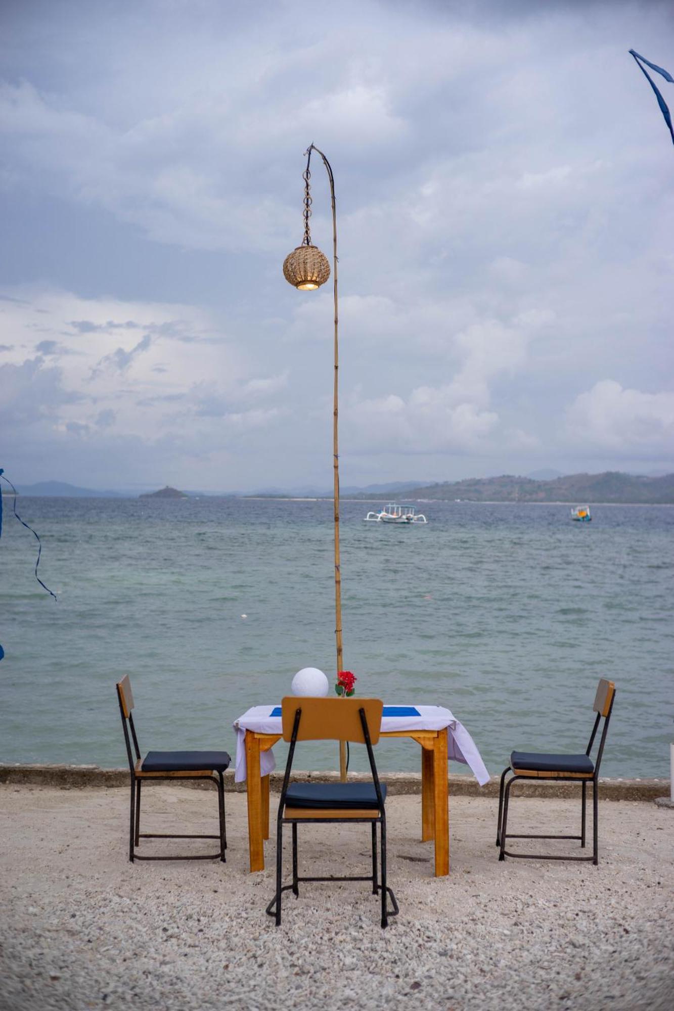 Yut'S Inn Flower Paradise Gili Gede Exterior photo